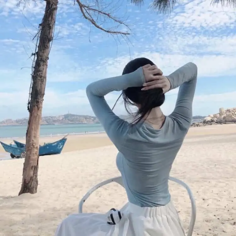 韩国太空科幻巨制《胜利号》宋仲基金泰梨：太空垃圾清扫船意外捡到大杀器女孩，特效对标好莱坞