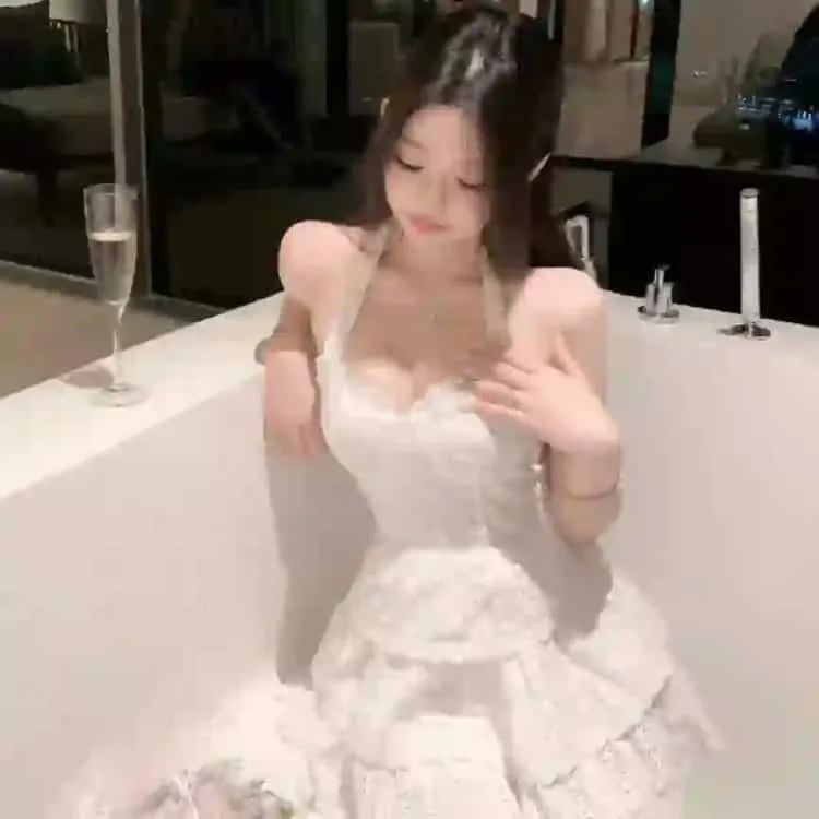浪漫天花板《泪之女王》全集高清更新：财阀夫妇先婚后爱，甜虐交织！